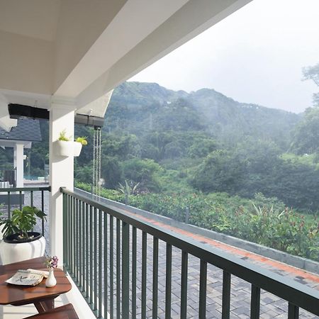 Eden Woods Resorts And Spa Munnar Exteriör bild