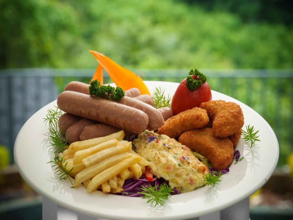 Eden Woods Resorts And Spa Munnar Exteriör bild